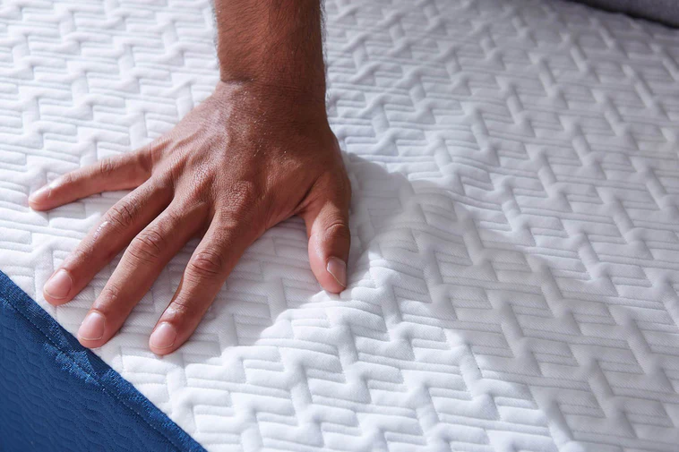 BedInABox Original Hybrid mattress feel