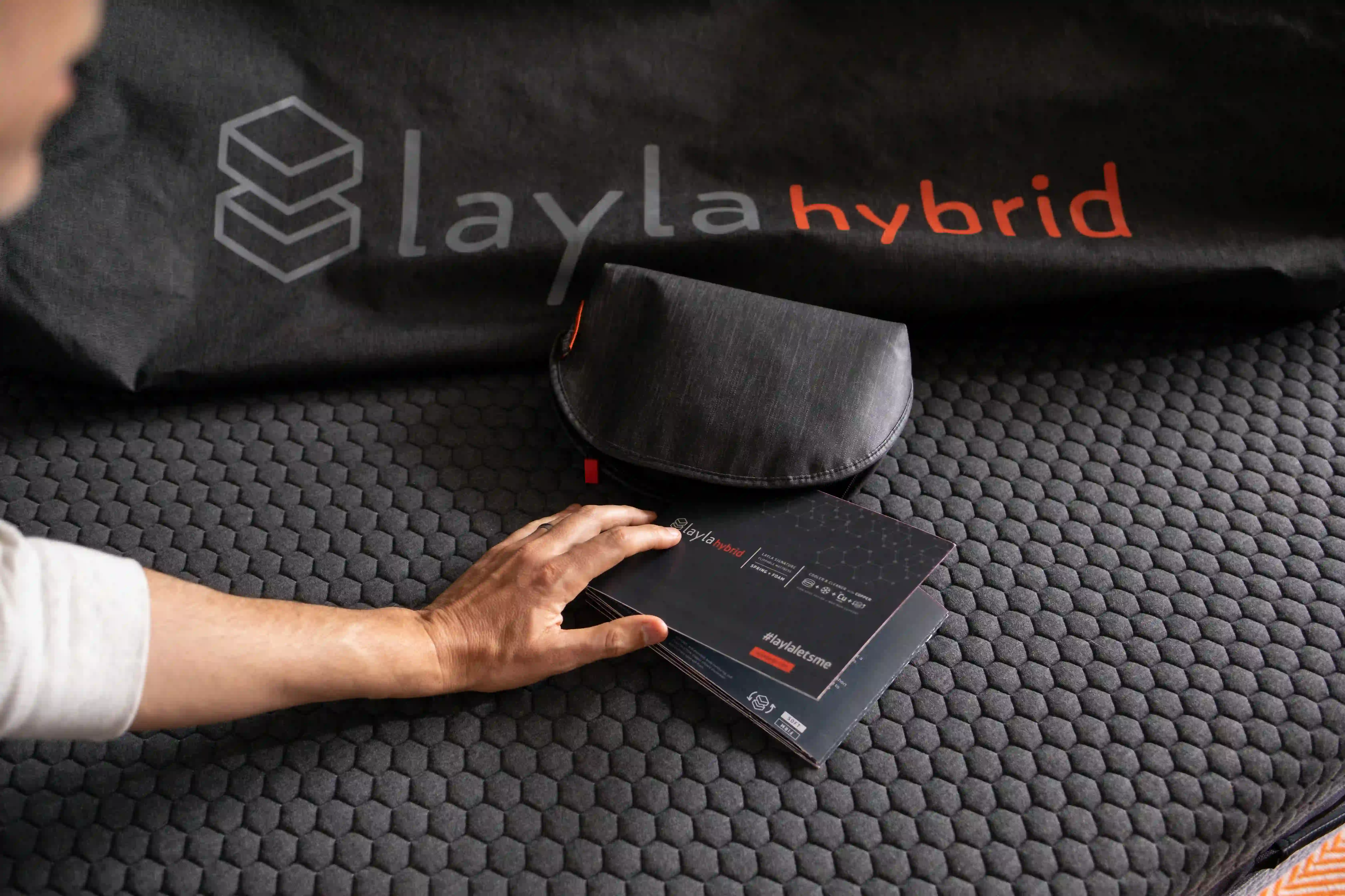 Layla Hybrid welcome package