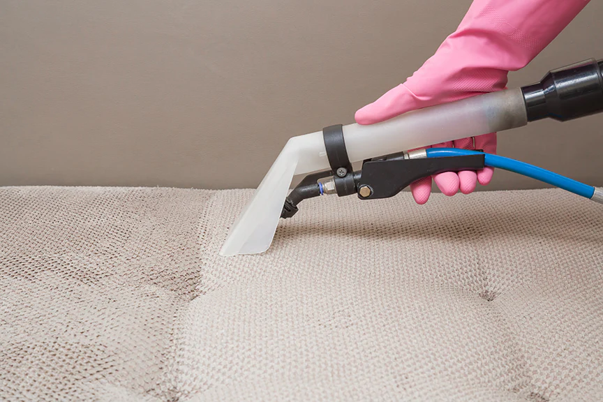 Cleaning a mattress