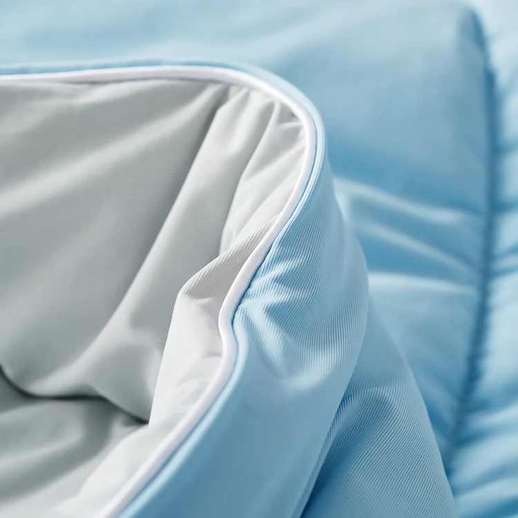 Zamat Cooling Comforter close up shot